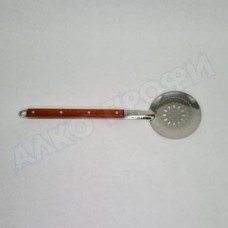 Шумовка с деревянной ручкой 40см